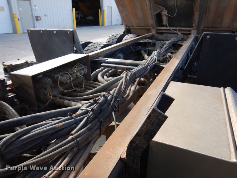 image for item JK9545 2001 Sterling LT9500  dump truck