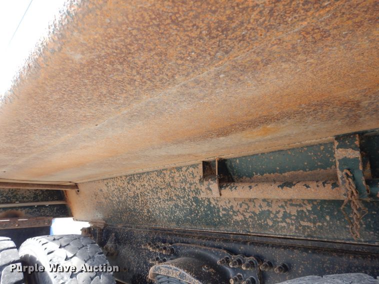 image for item JK9545 2001 Sterling LT9500  dump truck