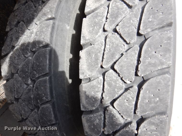 image for item JK9545 2001 Sterling LT9500  dump truck