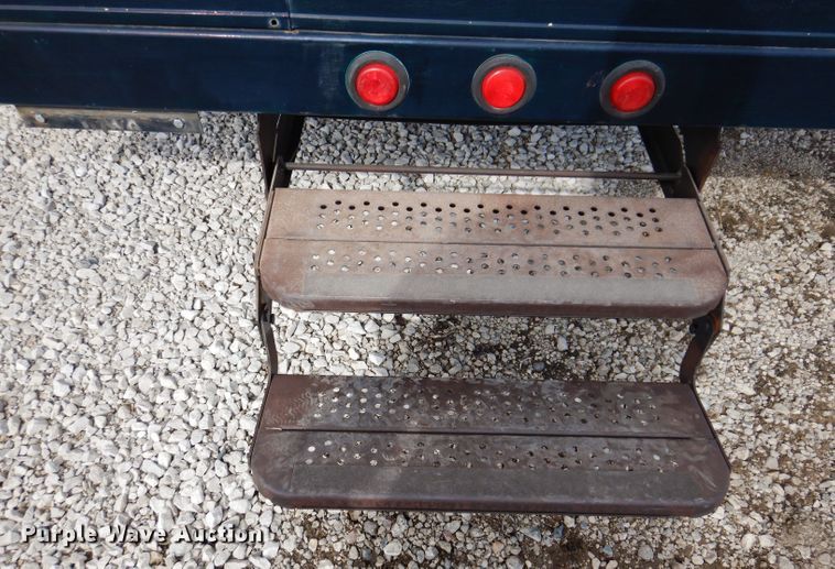 image for item JK9546 1997 Action Mobile Industries 830  jobsite trailer