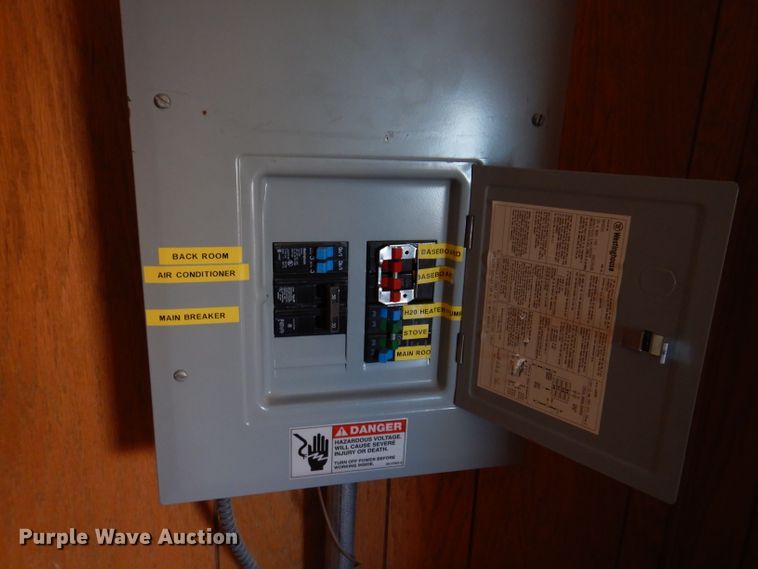 image for item JK9546 1997 Action Mobile Industries 830  jobsite trailer