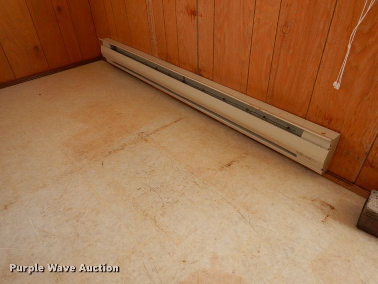 image for item JK9546 1997 Action Mobile Industries 830  jobsite trailer