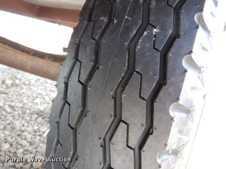 image for item JK9546 1997 Action Mobile Industries 830  jobsite trailer