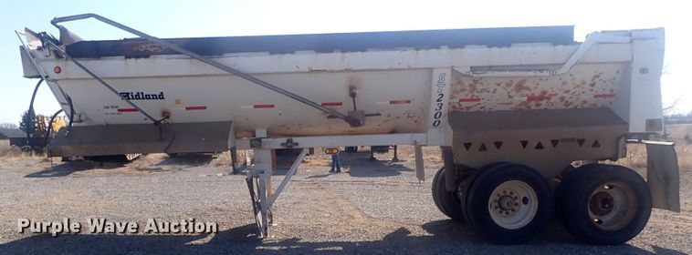 image for item JO9648 2001 Midland  end dump trailer