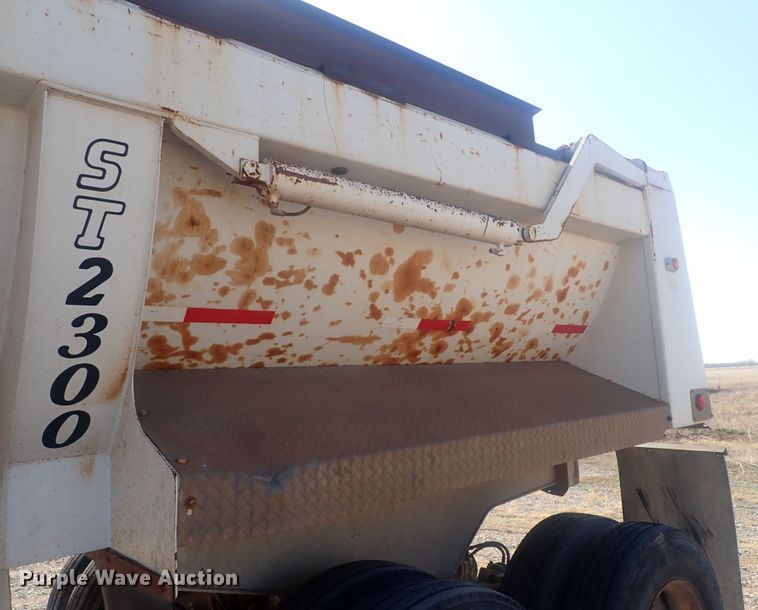 image for item JO9648 2001 Midland  end dump trailer