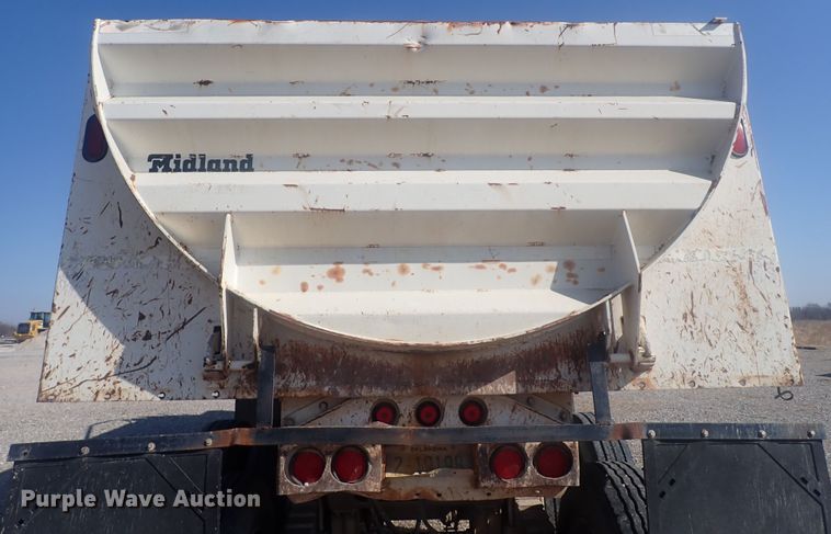 image for item JO9648 2001 Midland  end dump trailer