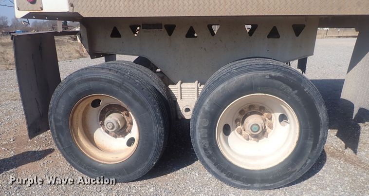 image for item JO9648 2001 Midland  end dump trailer