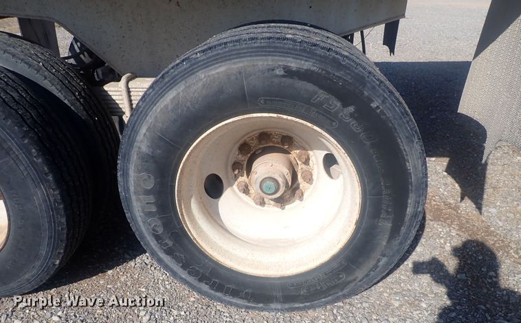 image for item JO9648 2001 Midland  end dump trailer