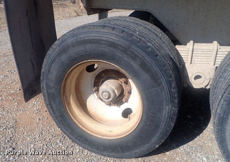 image for item JO9648 2001 Midland  end dump trailer