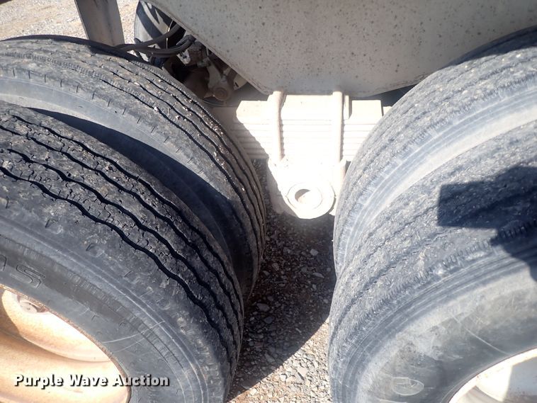 image for item JO9648 2001 Midland  end dump trailer