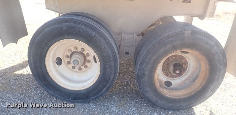 image for item JO9648 2001 Midland  end dump trailer