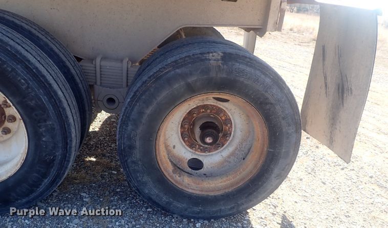 image for item JO9648 2001 Midland  end dump trailer