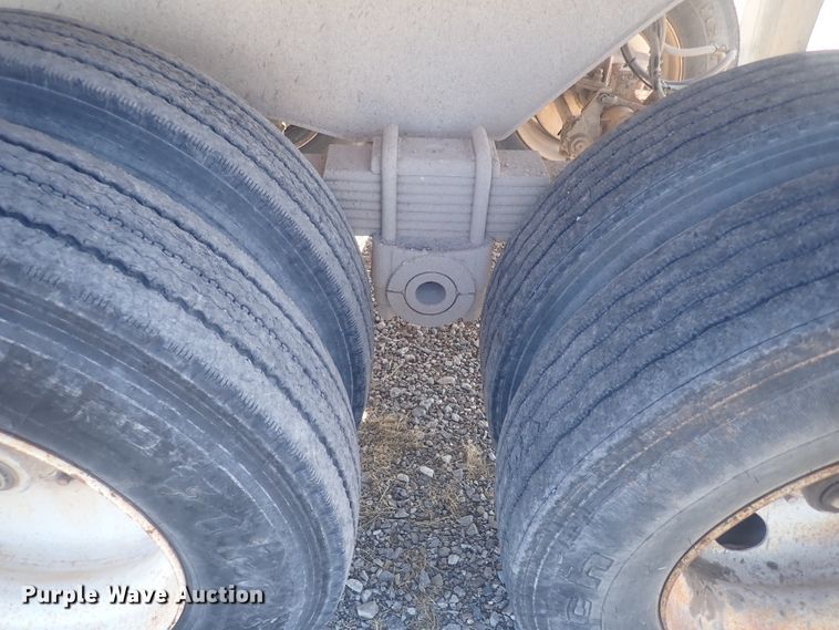 image for item JO9648 2001 Midland  end dump trailer