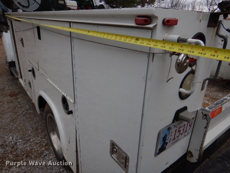 image for item JS9602 2009 GMC C5500  utility / service truck