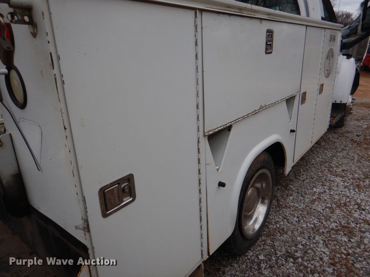 image for item JS9602 2009 GMC C5500  utility / service truck