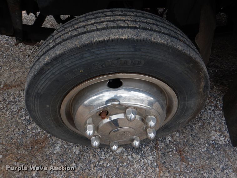 image for item JS9602 2009 GMC C5500  utility / service truck