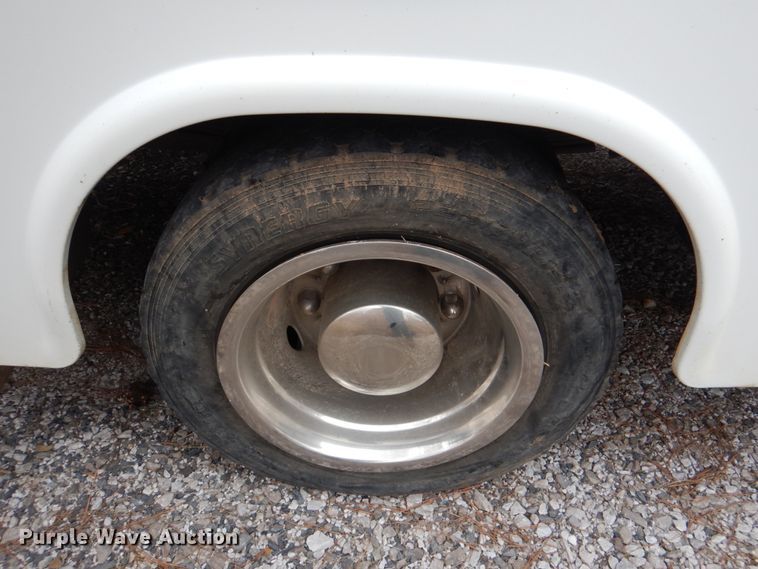 image for item JS9602 2009 GMC C5500  utility / service truck