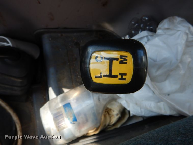 image for item JS9616 Mahindra mForce 105P  MFWD tractor