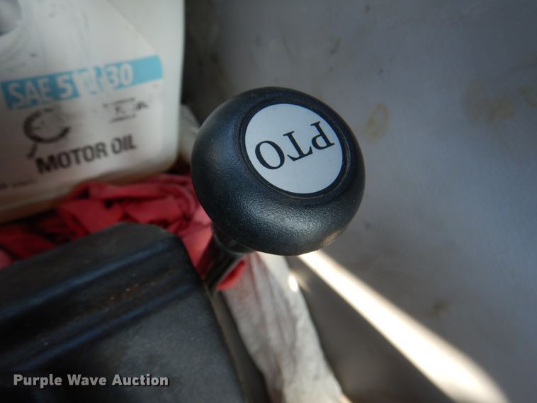 image for item JS9616 Mahindra mForce 105P  MFWD tractor