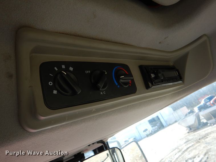 image for item JS9616 Mahindra mForce 105P  MFWD tractor