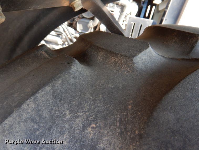 image for item JS9616 Mahindra mForce 105P  MFWD tractor