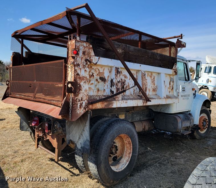 image for item JS9629 1992 International 4700  dump truck