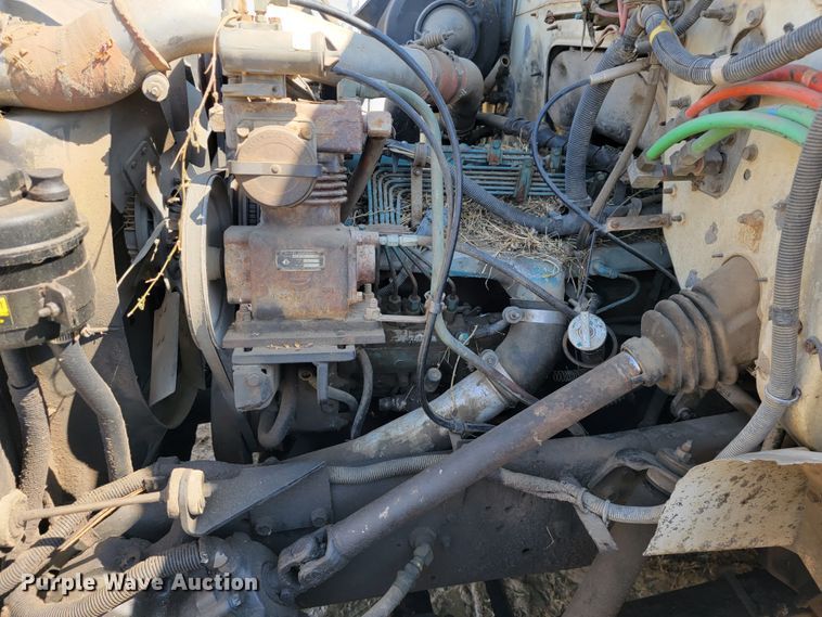 image for item JS9629 1992 International 4700  dump truck