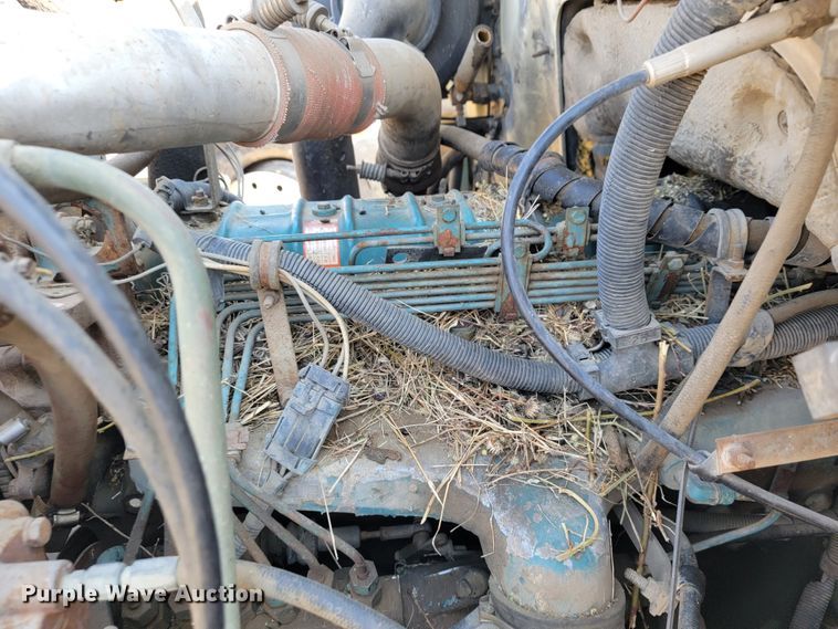 image for item JS9629 1992 International 4700  dump truck