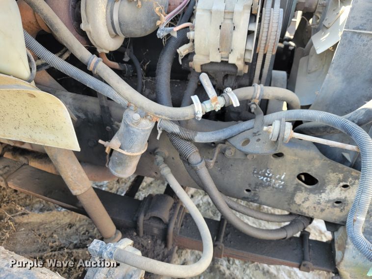 image for item JS9629 1992 International 4700  dump truck