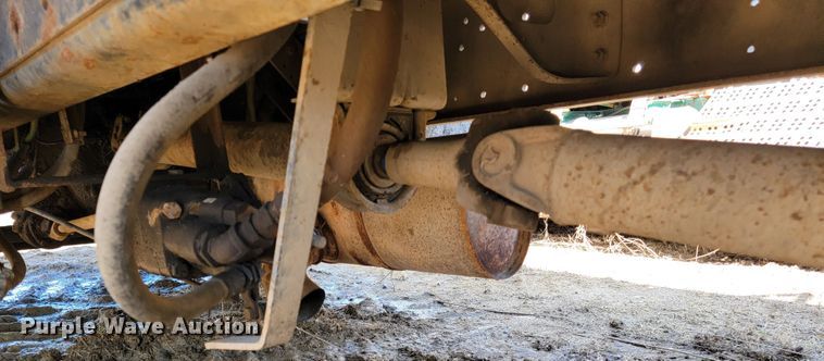 image for item JS9629 1992 International 4700  dump truck