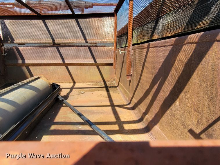 image for item JS9629 1992 International 4700  dump truck