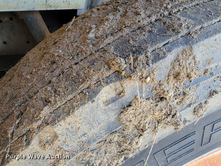 image for item JS9629 1992 International 4700  dump truck