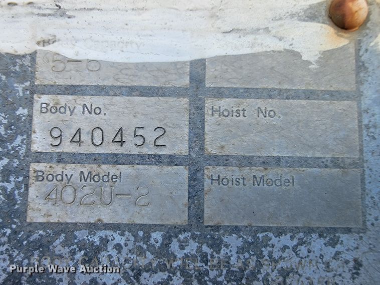 image for item JS9629 1992 International 4700  dump truck