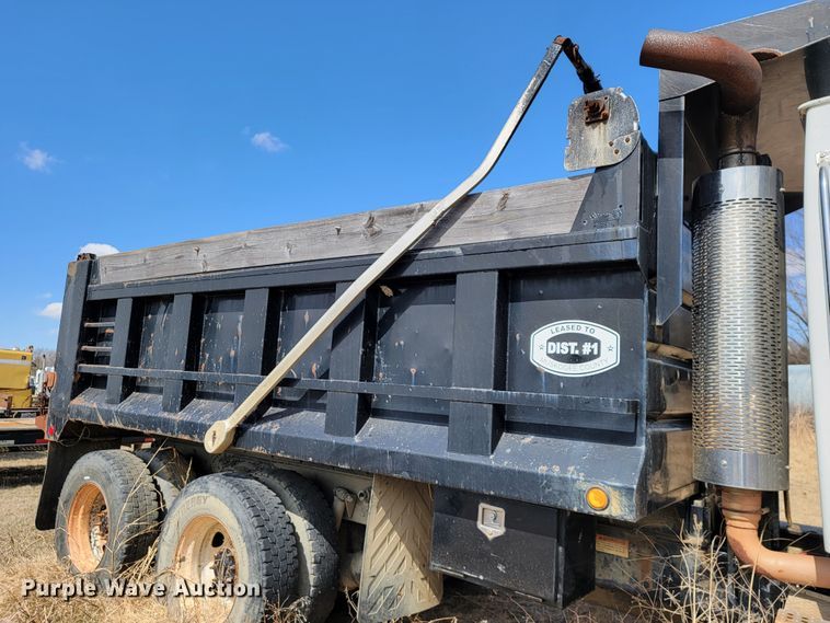 image for item JS9635 2007 Sterling LT8500  dump truck