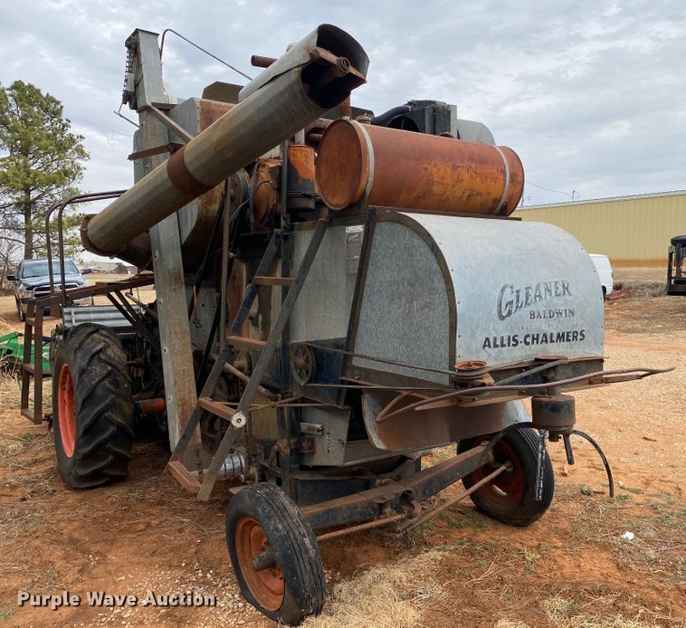 image for item KE9455 1959 Gleaner A  combine