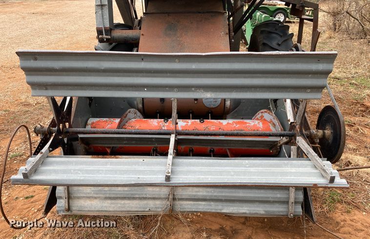 image for item KE9455 1959 Gleaner A  combine