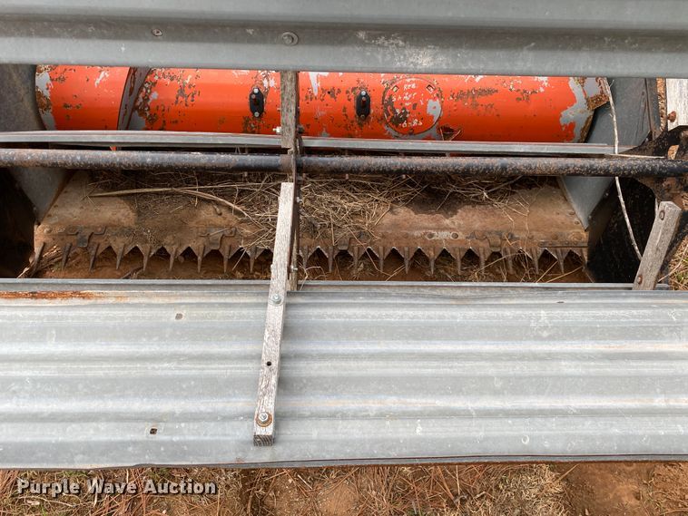 image for item KE9455 1959 Gleaner A  combine