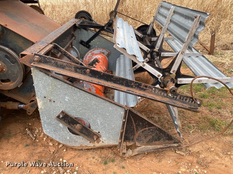 image for item KE9455 1959 Gleaner A  combine