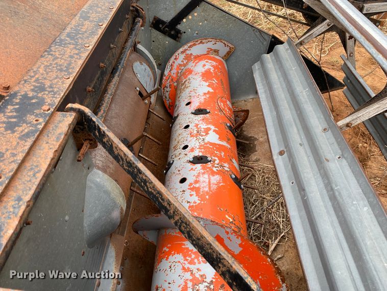 image for item KE9455 1959 Gleaner A  combine