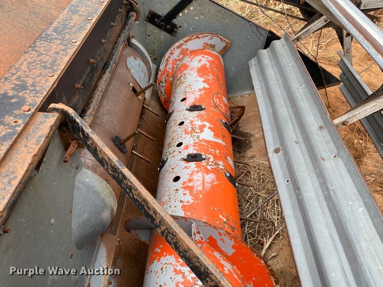 image for item KE9455 1959 Gleaner A  combine