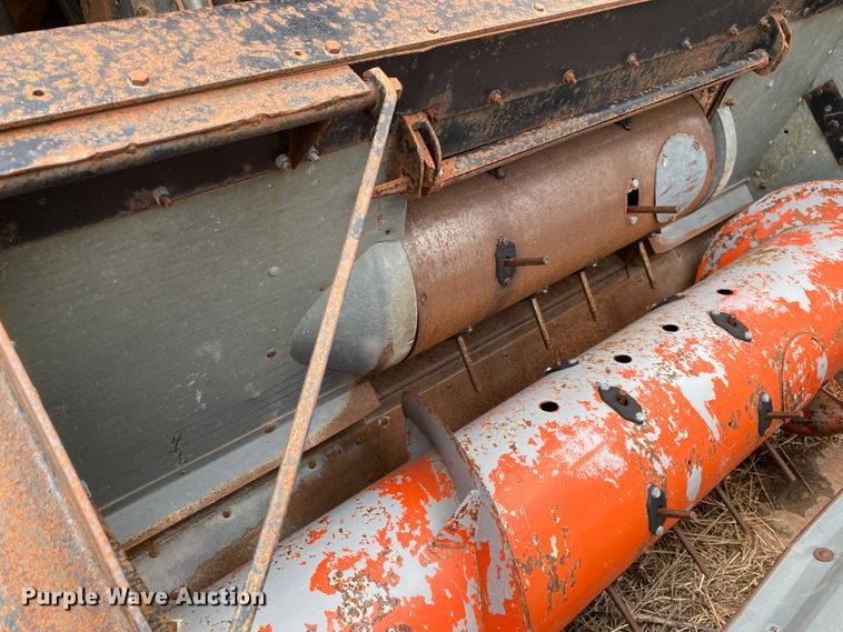 image for item KE9455 1959 Gleaner A  combine