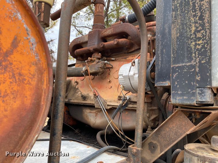 image for item KE9455 1959 Gleaner A  combine