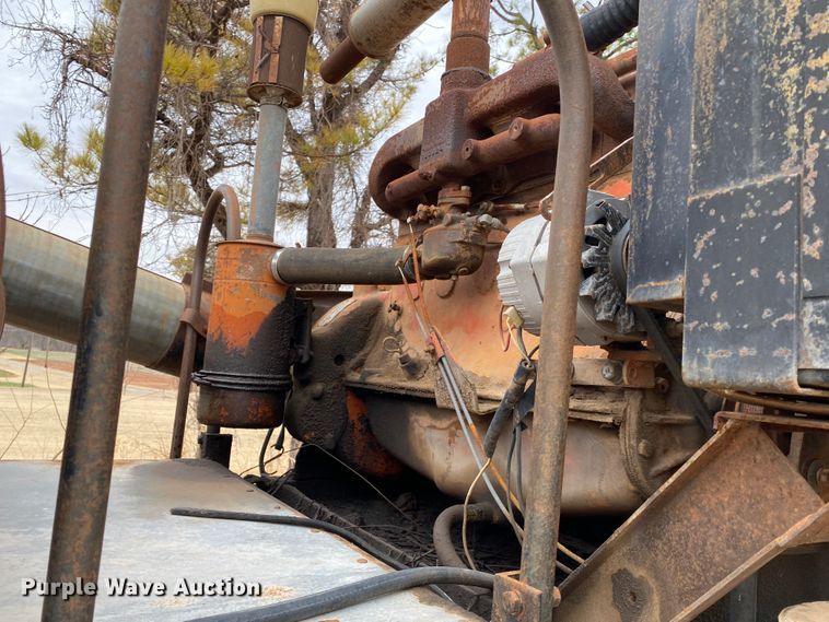 image for item KE9455 1959 Gleaner A  combine