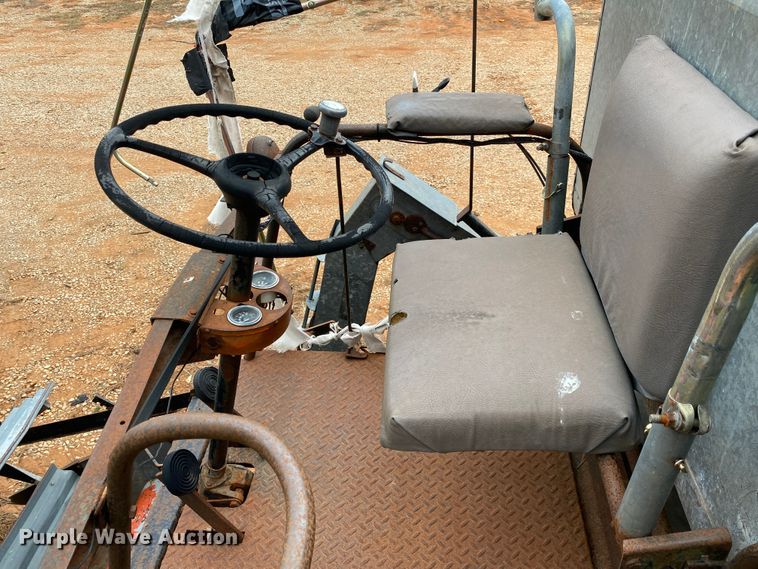 image for item KE9455 1959 Gleaner A  combine