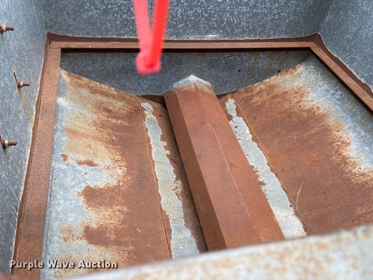 image for item KE9455 1959 Gleaner A  combine