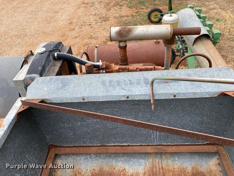 image for item KE9455 1959 Gleaner A  combine