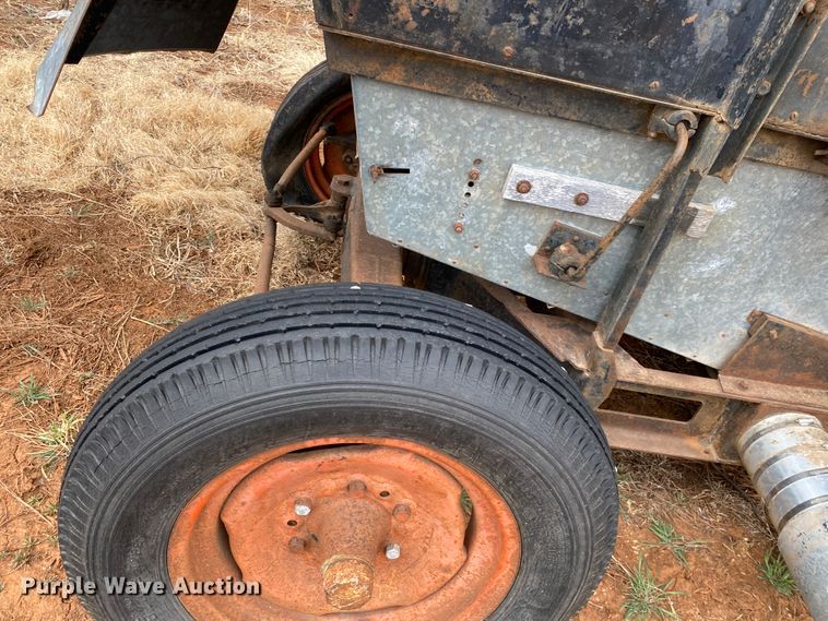 image for item KE9455 1959 Gleaner A  combine