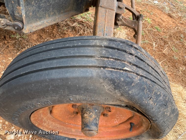 image for item KE9455 1959 Gleaner A  combine