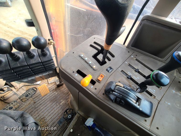 image for item KG9619 2009 John Deere 6430  MFWD tractor