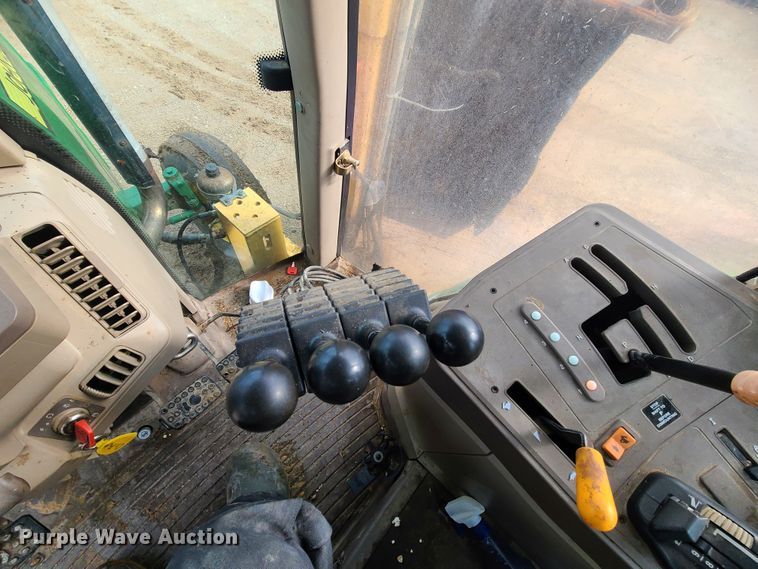 image for item KG9619 2009 John Deere 6430  MFWD tractor